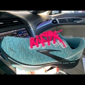 Brooks Women’s Ghost 14 running shoes